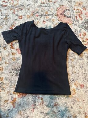 Women's Black Ribbed Short-Sleeve Top